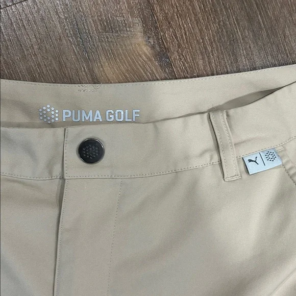 Puma Golf Shorts, Puma way 1 light khaki color, size US 34 waist lightweight - Picture 2 of 13